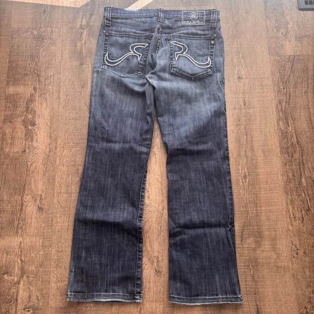 Rock & Republic Medium Wash Blue Denim Jeans with Embroidered Back Pockets